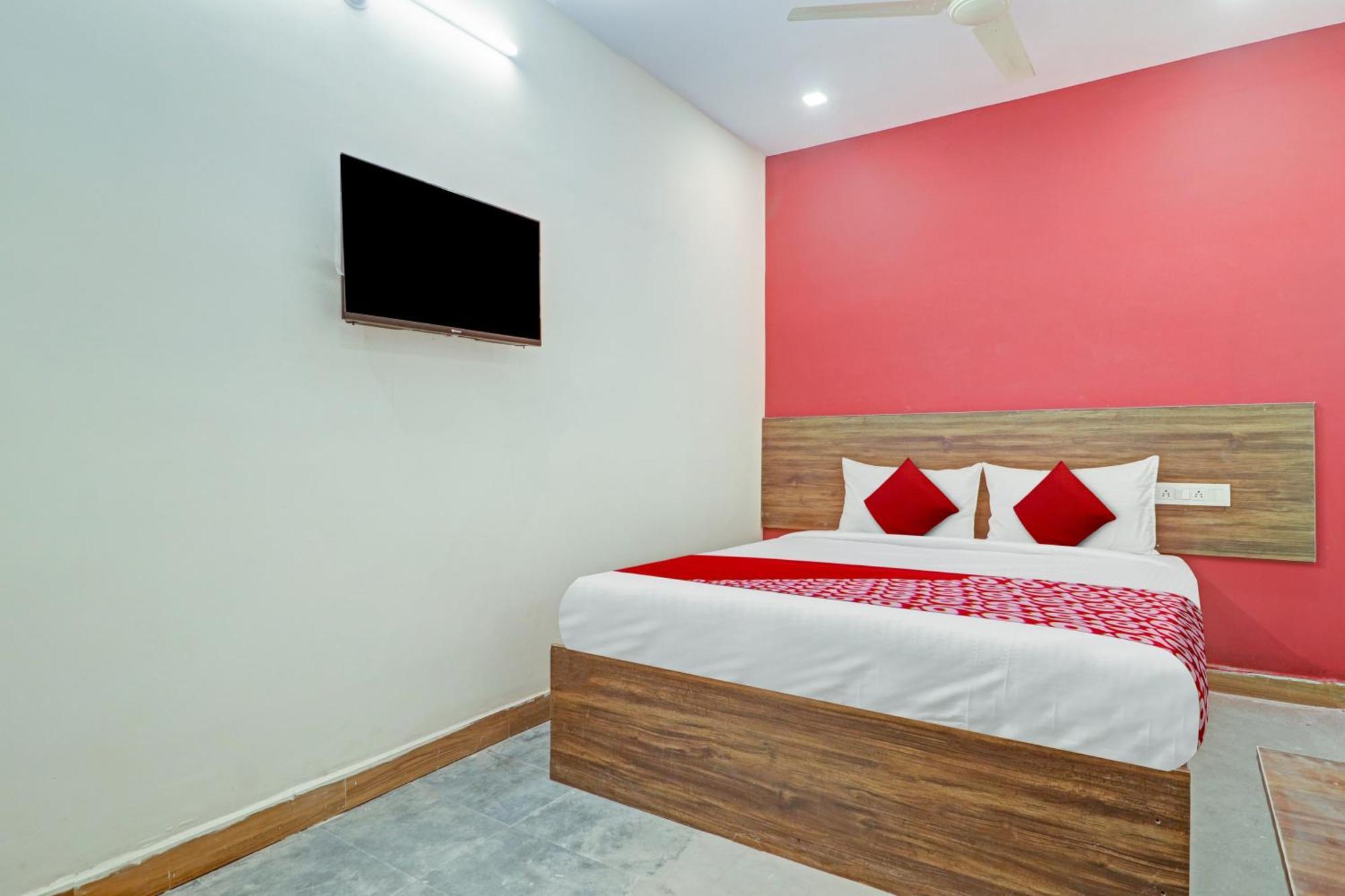 Hotel O Lavish Stay Sururnagar ภายนอก รูปภาพ