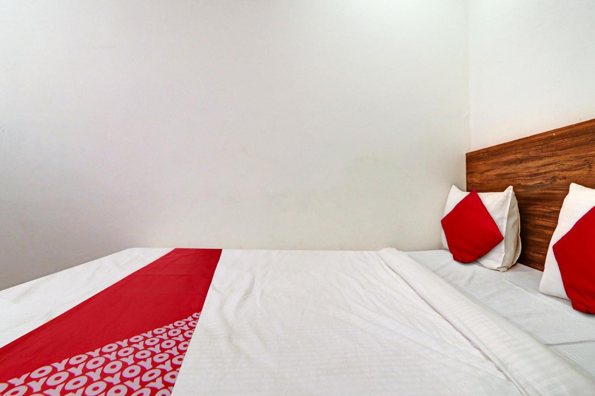 Hotel O Lavish Stay Sururnagar ภายนอก รูปภาพ