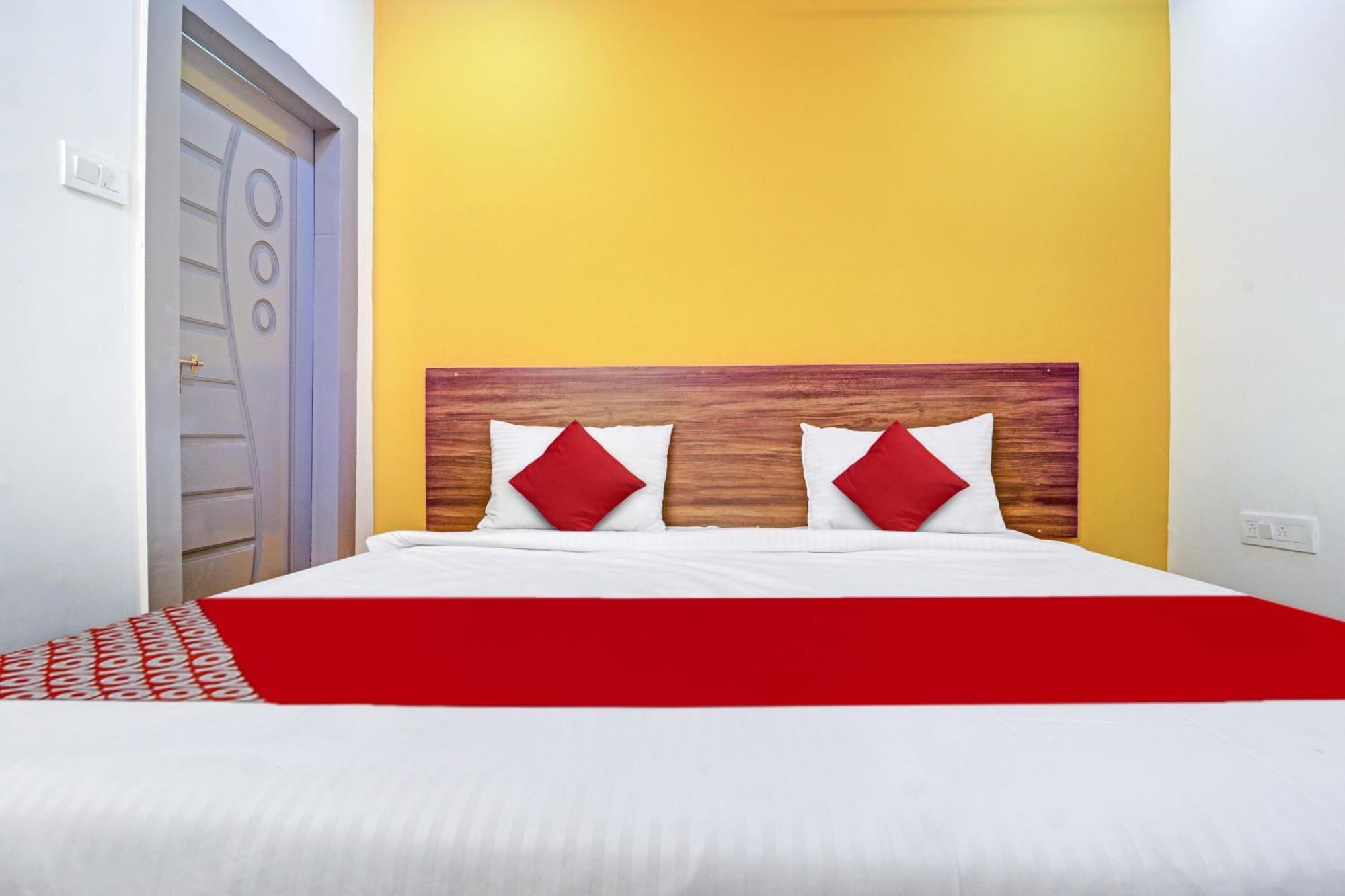 Hotel O Lavish Stay Sururnagar ภายนอก รูปภาพ